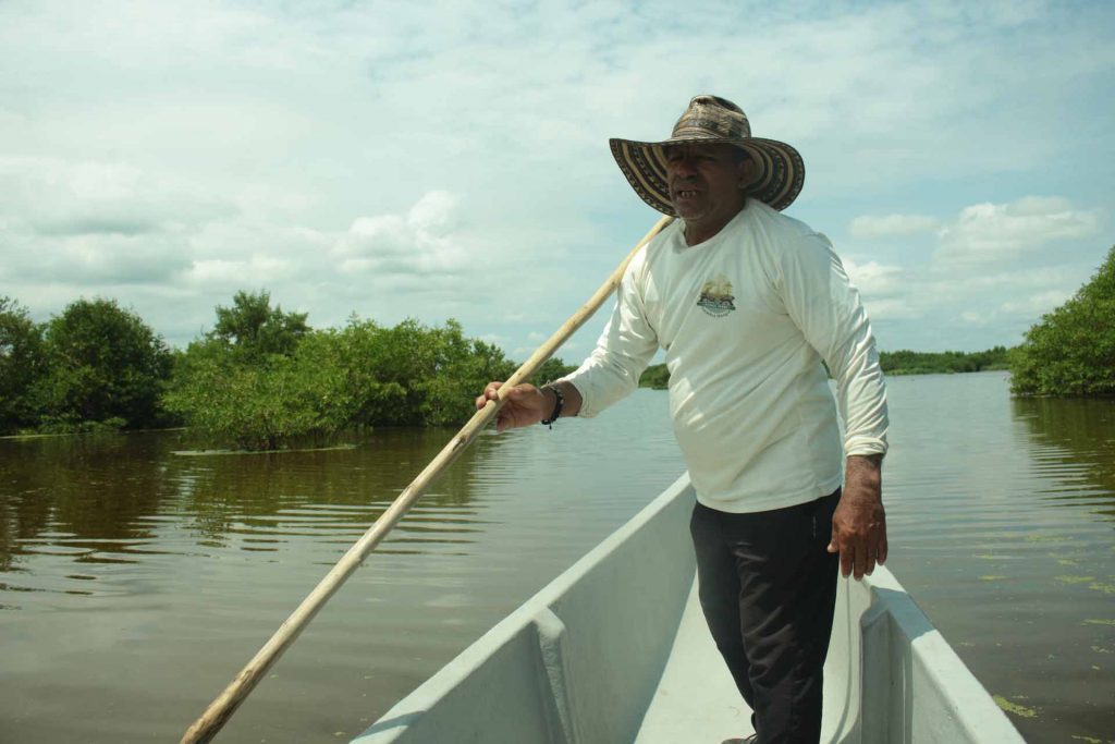 Javier de la Cruz en la Ciénaga Grande de Santa Marta. Foto: Daniel Zamora