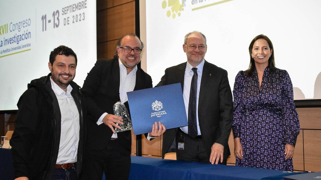 Finalizó el XVII Congreso La Investigación en la Pontificia Universidad Javeriana Conocimientos para un mundo en transformación, un espacio que reconoció la labor investigativa en la universidad. Estos son los ganadores al premio de este año.