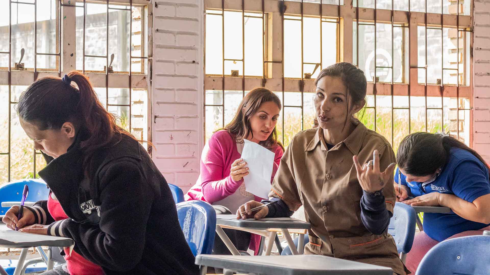 La aprobación de la Ley de Utilidad Pública como medida alternativa a la prisión, abre debates sobre la necesidad de cambiar el enfoque de la política criminal de Colombia y la forma de pagar las condenas penales.