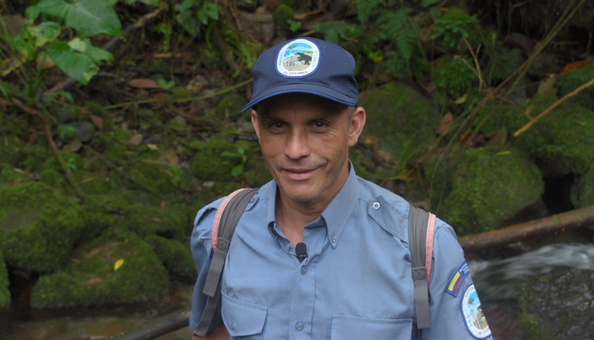 Uriel Quiceno es uno de los guardaparques del PNN La Selva de Florencia. 