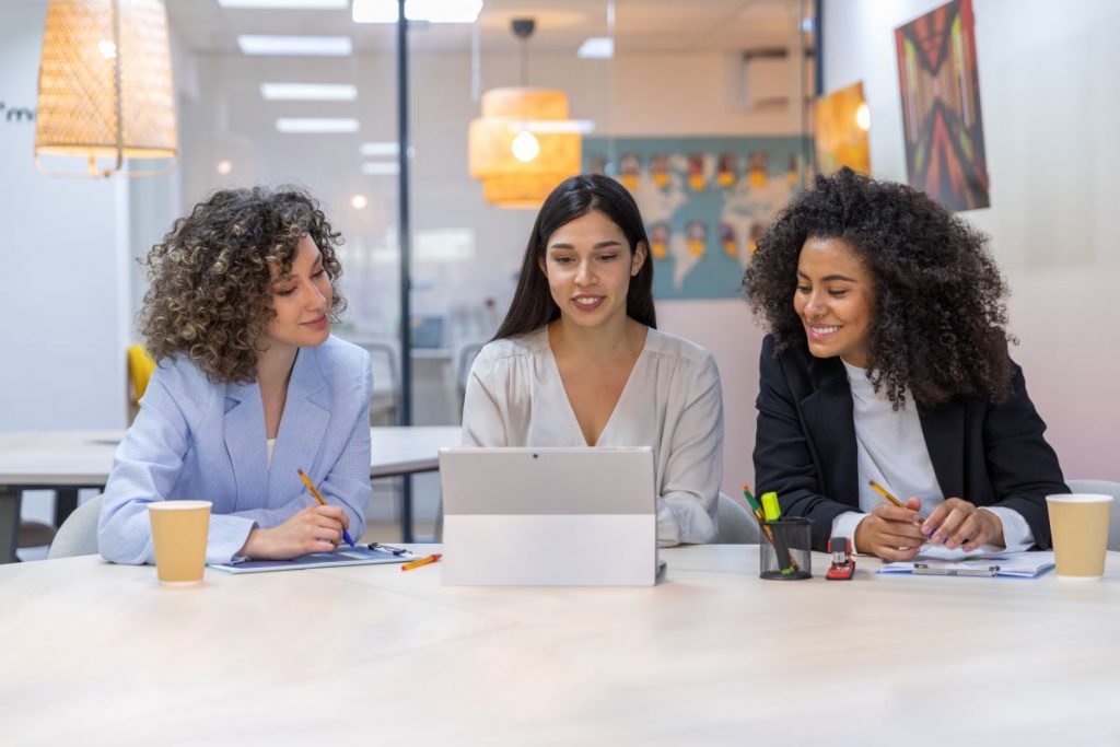 La investigación propuso una guía de recomendaciones para desarrollar programas efectivos de diversidad y equidad de género.  iniciativas.
Foto Shutterstock. 