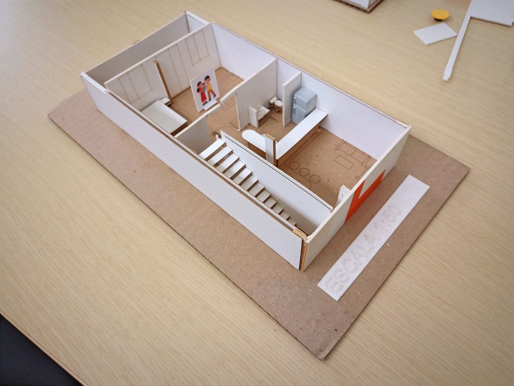 Un proyecto javeriano de investigación-creación presentó un prototipo de casa que atienda las problemáticas de la política de vivienda de un barrio popular de Bogotá.