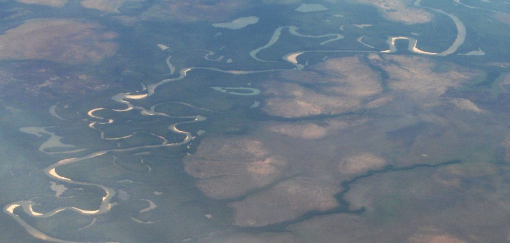 Vista aérea del río Bita, en Vichada, donde se puede apreciar sus zonas de inundación y humedales. Es el undécimo humedal Ramsar de Colombia. Foto cortesía Carlos Rivera. 