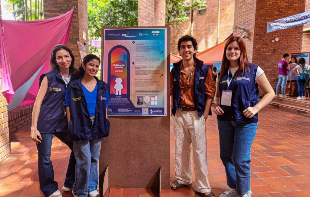 Presentación de posters a cargo de estudiantes universitarios en Exposemilleros 2025