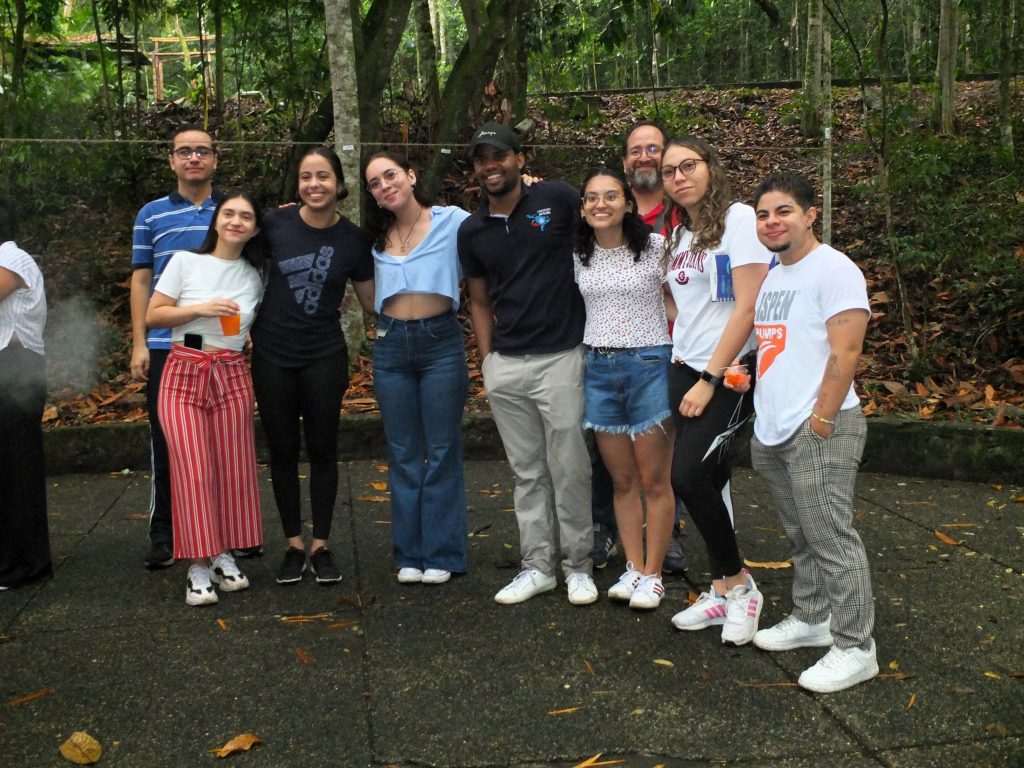 Equipo de investigadores del proyecto “Líderes, emprendedoras, madres, esposas e hijas: la relación entre el liderazgo femenino asociado al agua, su vida doméstica y laboral” /Fotografía cortesía de los investigadores