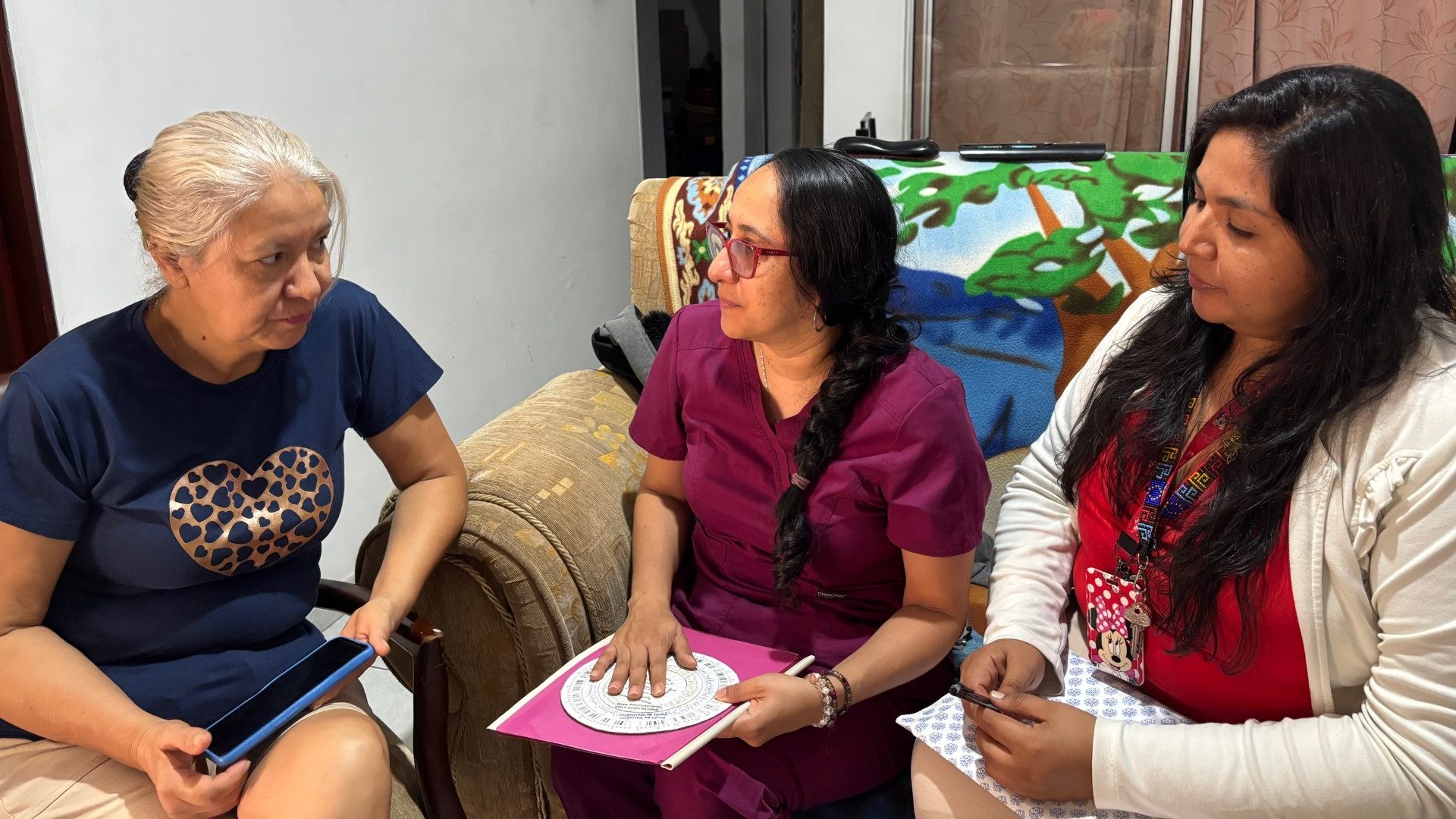 Actividad de entrega de los resultados del estudio tras la secuenciación del genoma completo de pacientes con enfermedades raras / Fotografía cortesía de los investigadores