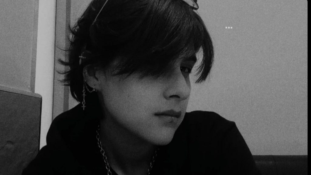 Víktor Alexander se identifica con el género masculino