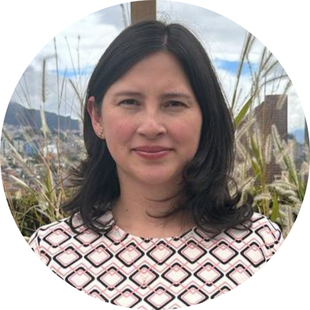Profesora asociada