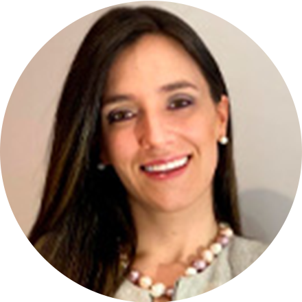 Directora del programa y profesora