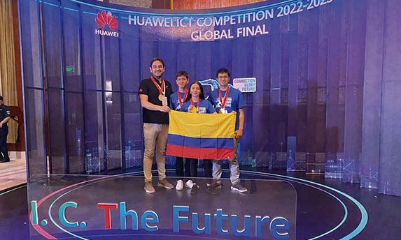 Javerianos ganaron tercer lugar en la compentecia global  TIC de Huawei