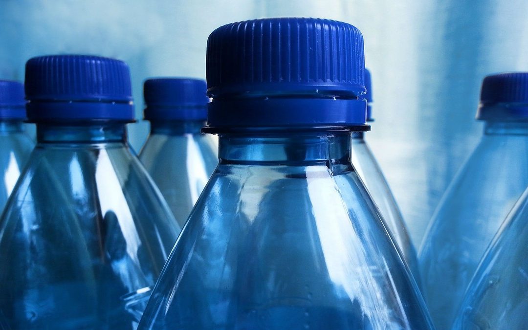 Agua Embotellada: Efectos ambientales y en salud